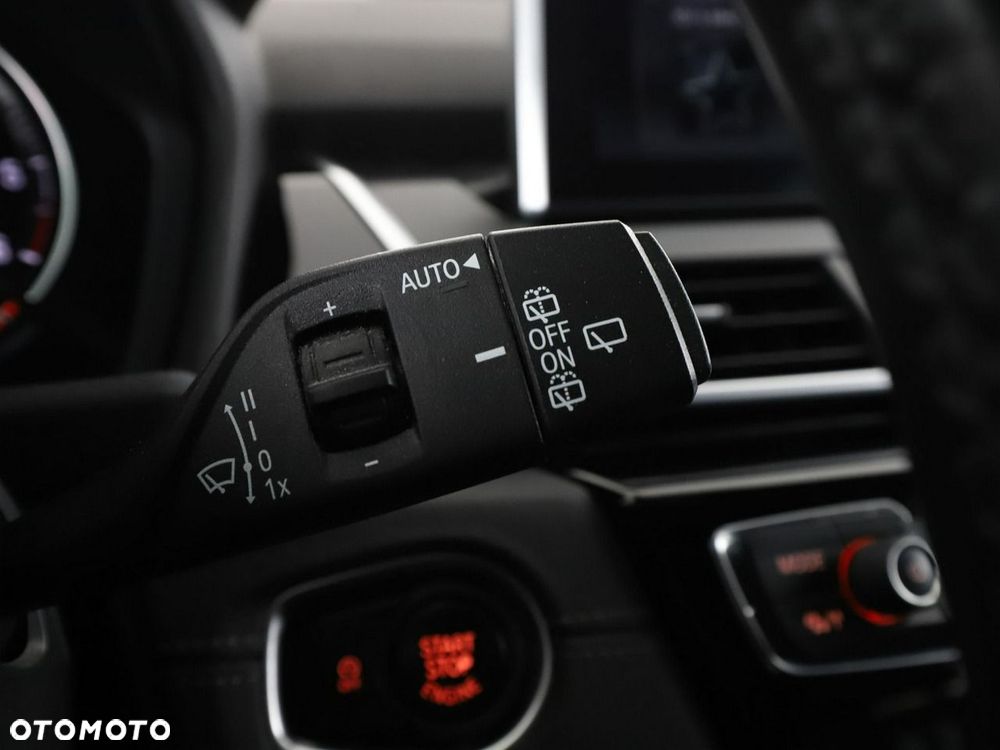 BMW Seria 2 218d M Sport - 32