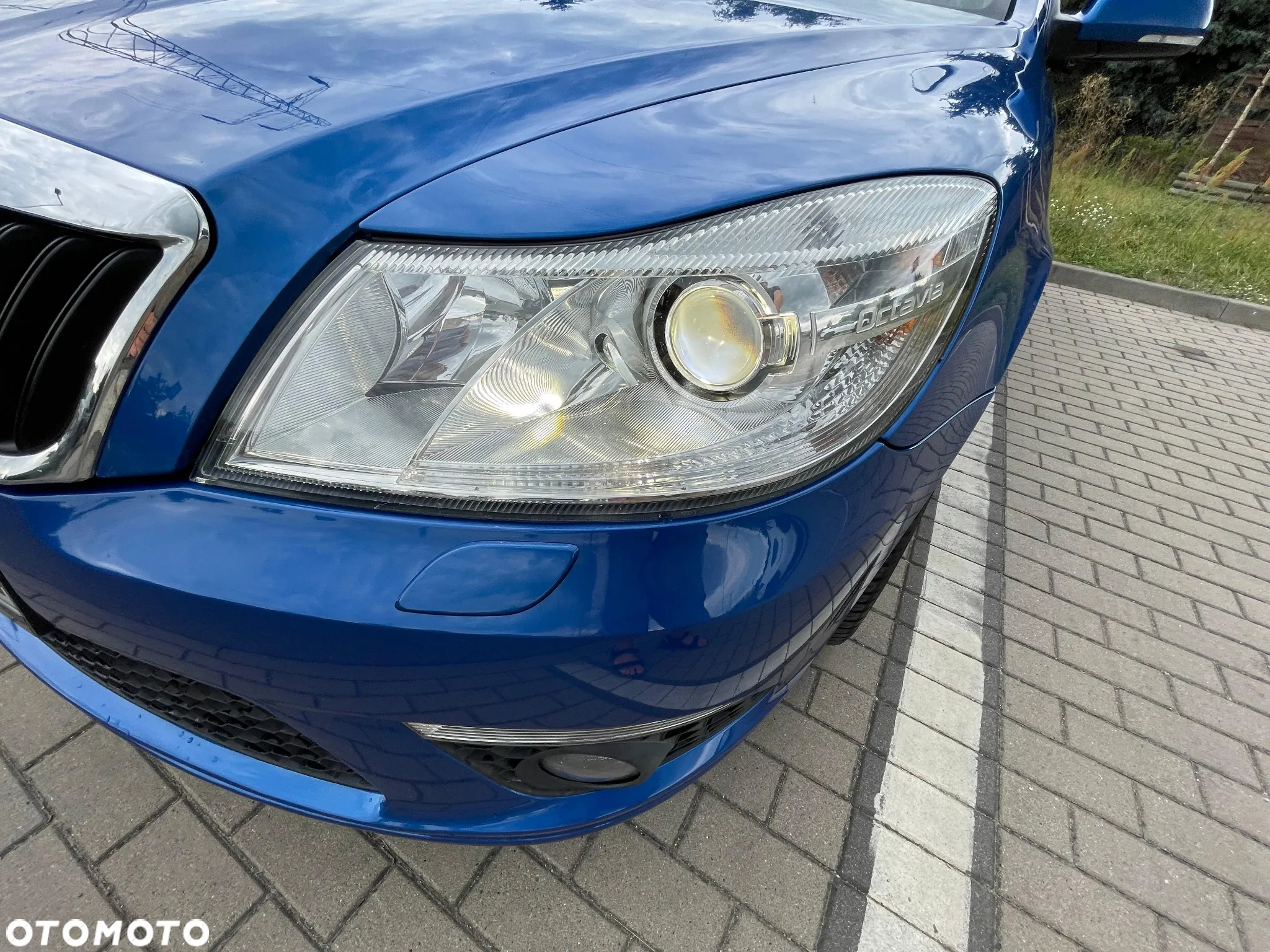 Skoda Octavia Combi 2.0 TDI CR DPF RS - 9