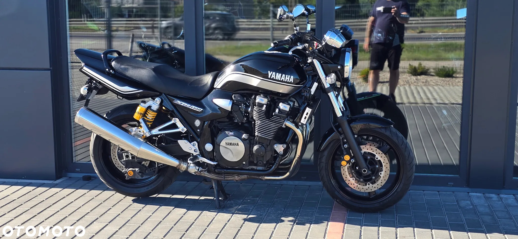 Yamaha XJR - 4