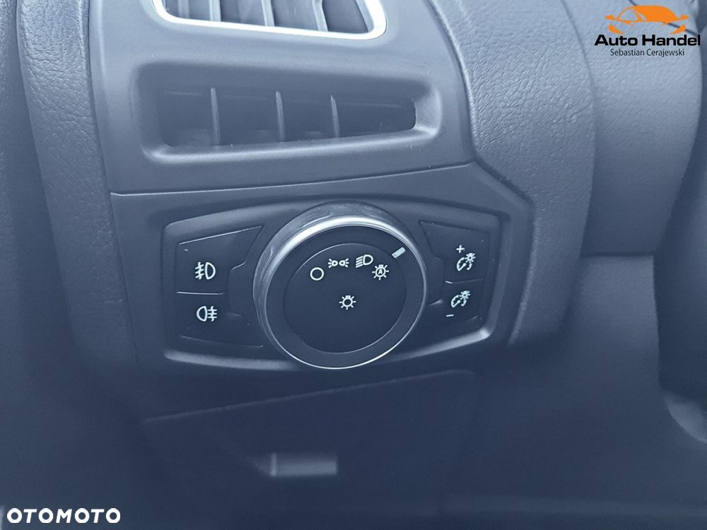 Ford Focus 1.5 EcoBoost STart-Stopp-System TITANIUM - 28