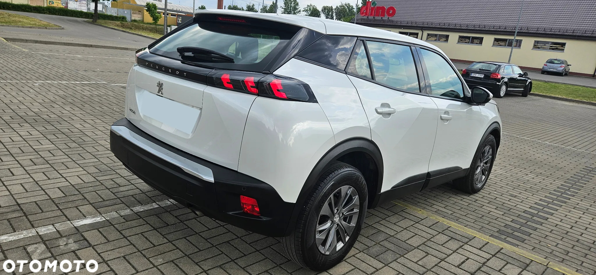 Peugeot 2008 PureTech 100 Allure - 4