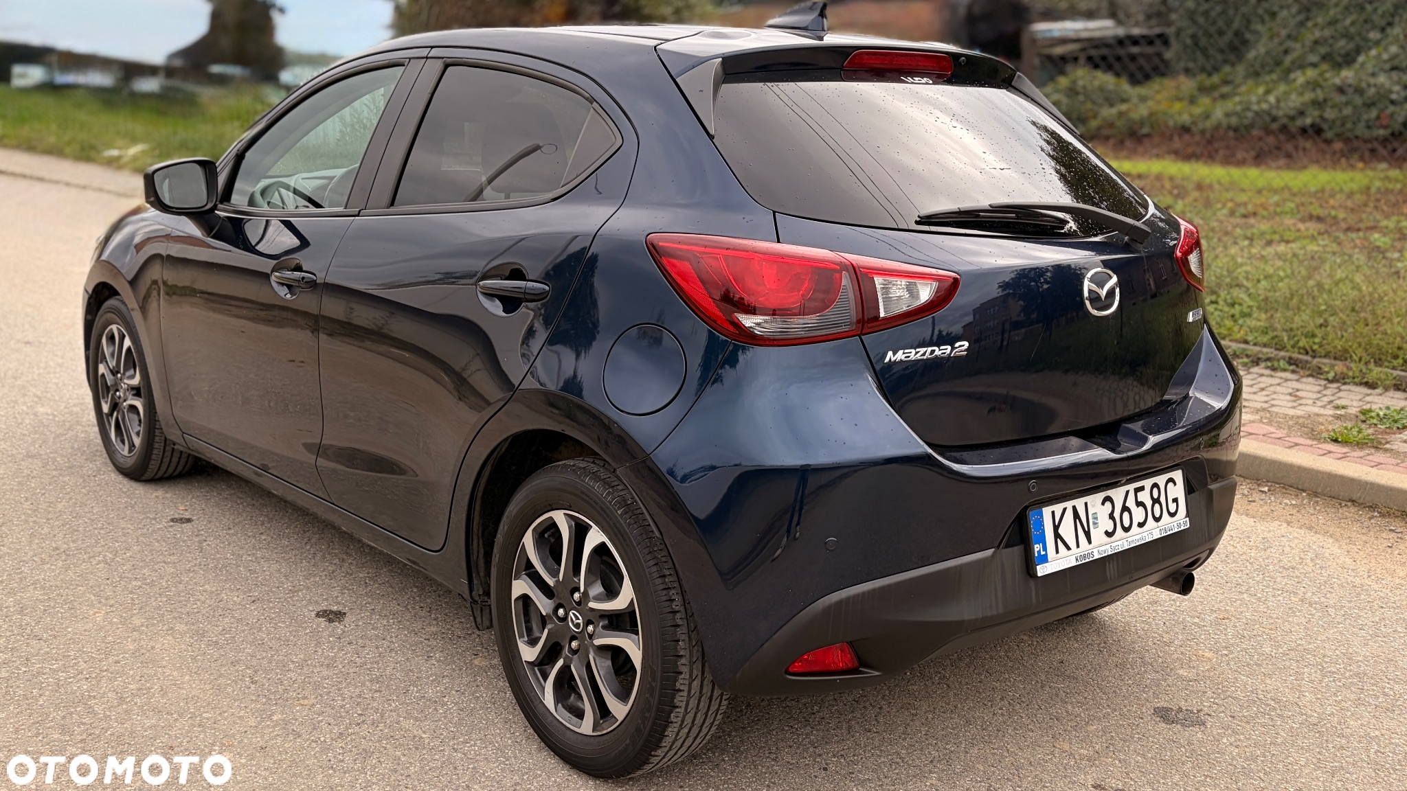 Mazda 2 - 4