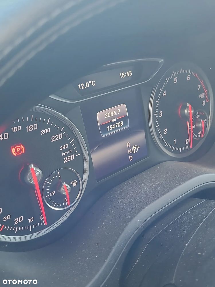 Mercedes-Benz Klasa B 220 4-Matic AMG Line - 13