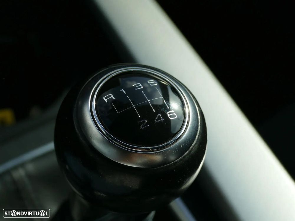 Audi A4 Avant 2.0 TDI Advance - 26