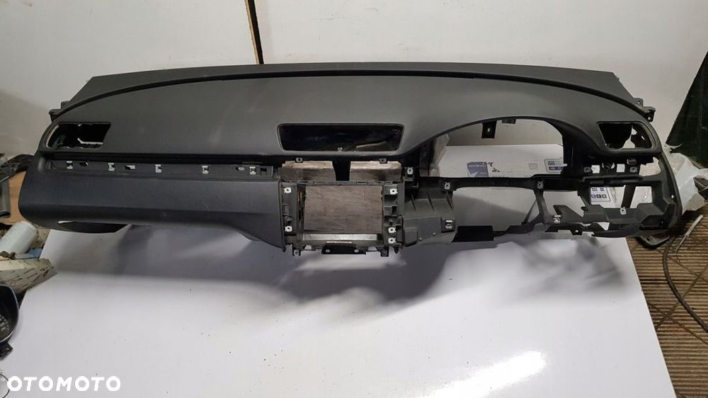 konsola VW Passat B7 anglik - 1