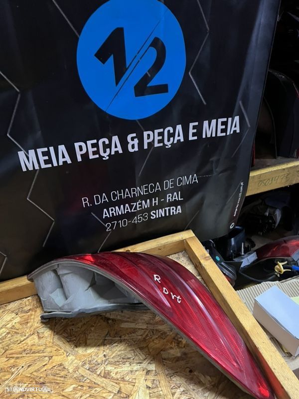 Farolim traseiro direito Mercedes R - 1