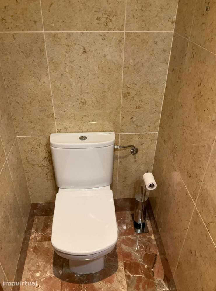 Quarto - localizado em Cedofeita Porto - Grande imagem: 3/14