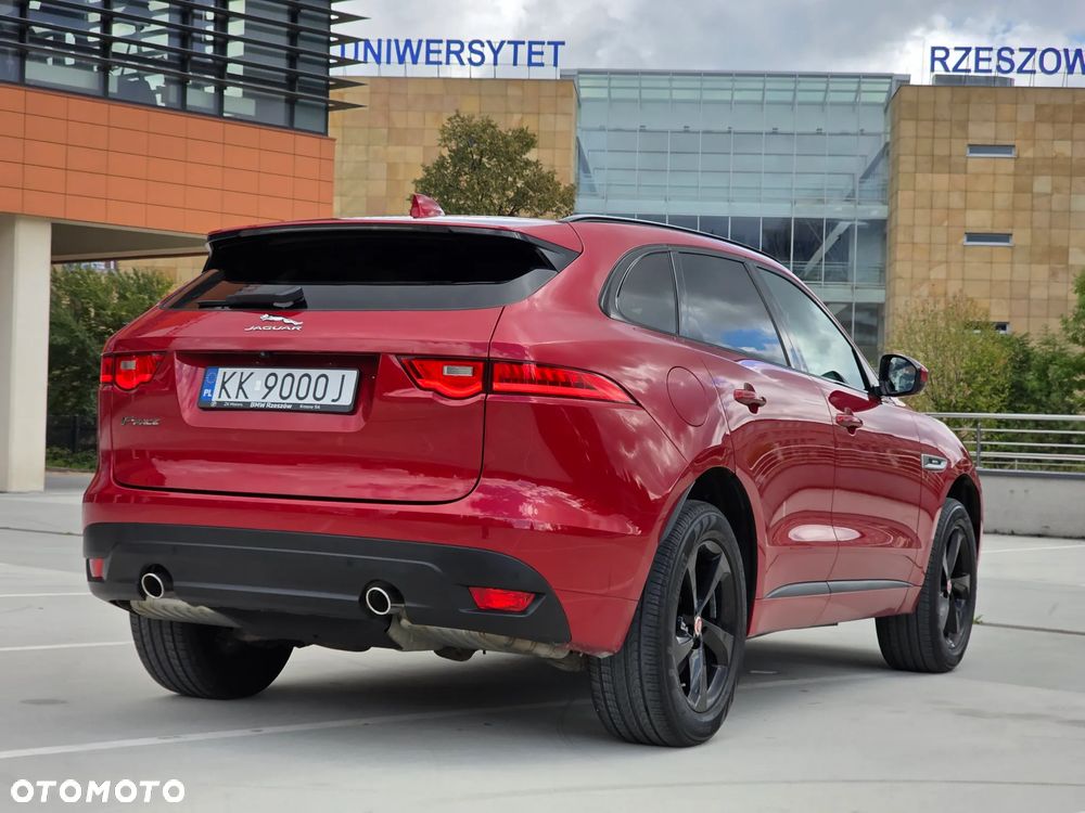 Jaguar F-Pace 2.0 i4D AWD R-Sport - 29