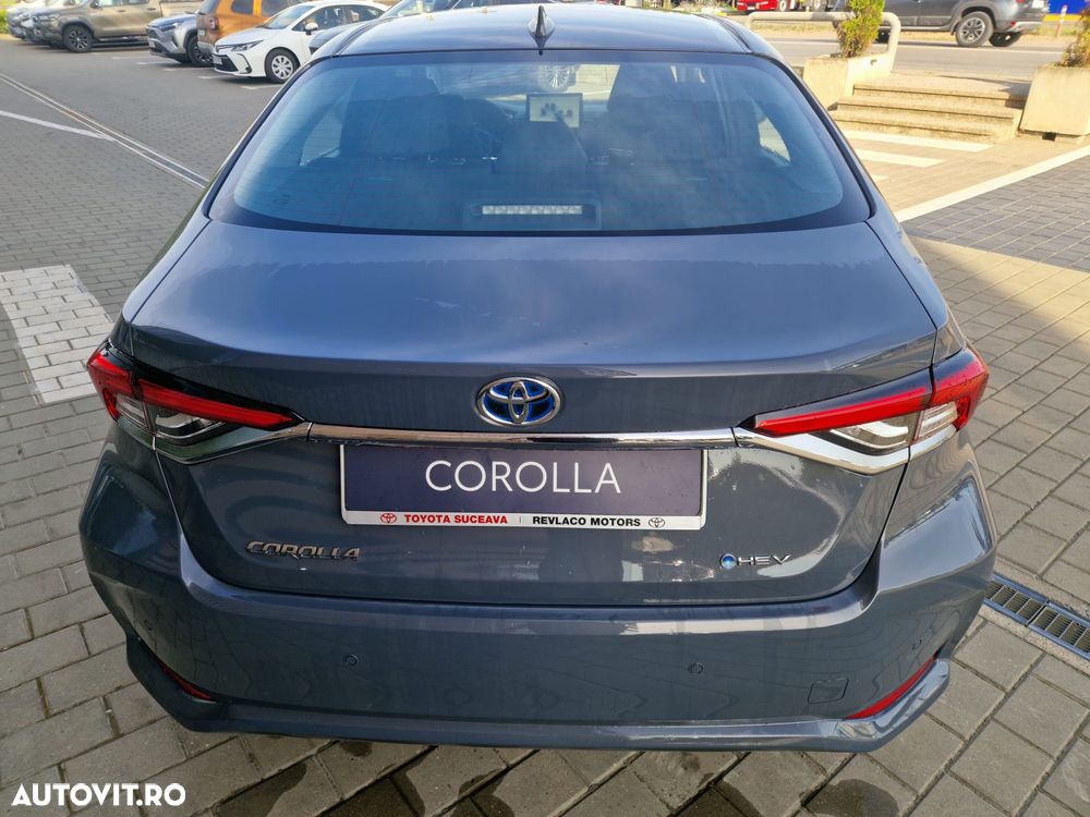 Toyota Corolla 1.8 HSD Business - 8