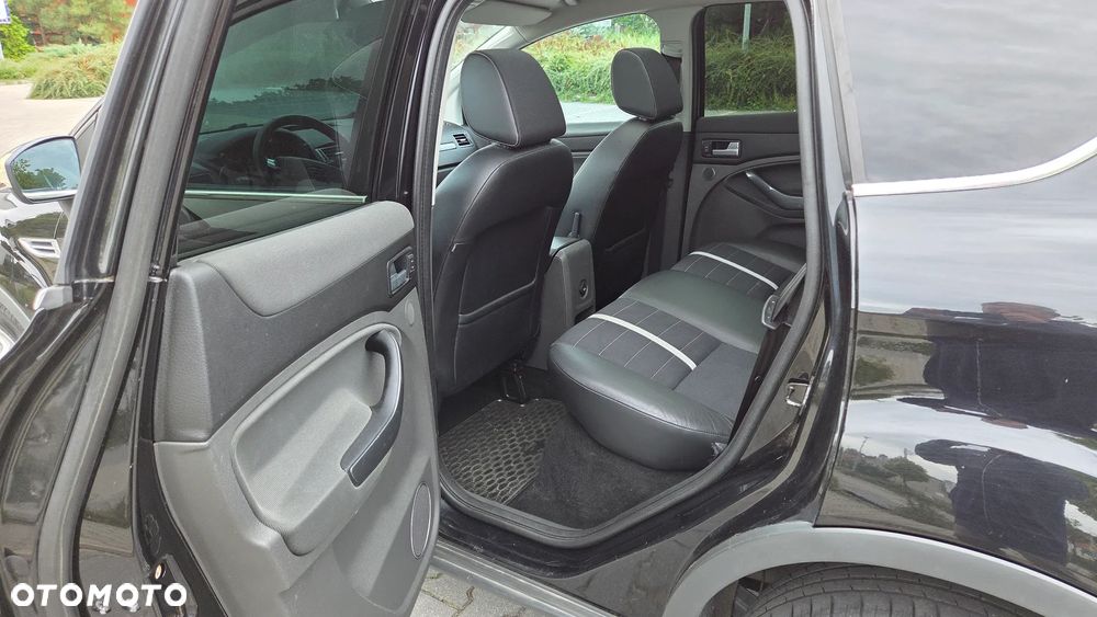 Ford Kuga 2.0 TDCi 4x4 Titanium - 19