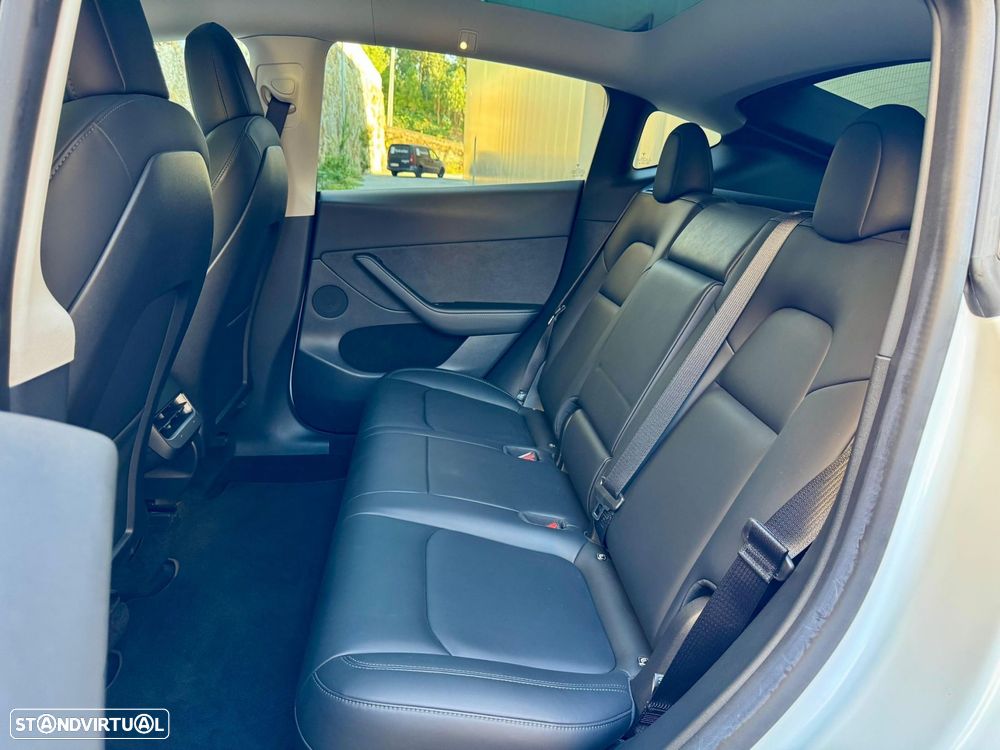 Tesla Model Y Long Range Tração Integral - 39