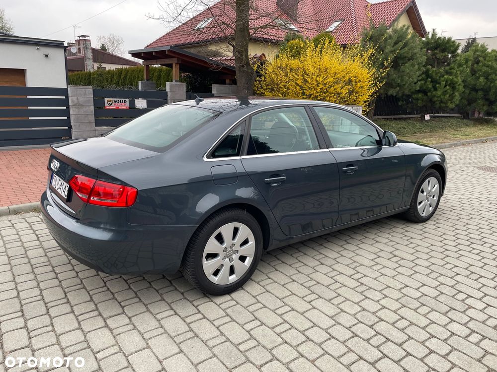 Audi A4 Limousine - 6
