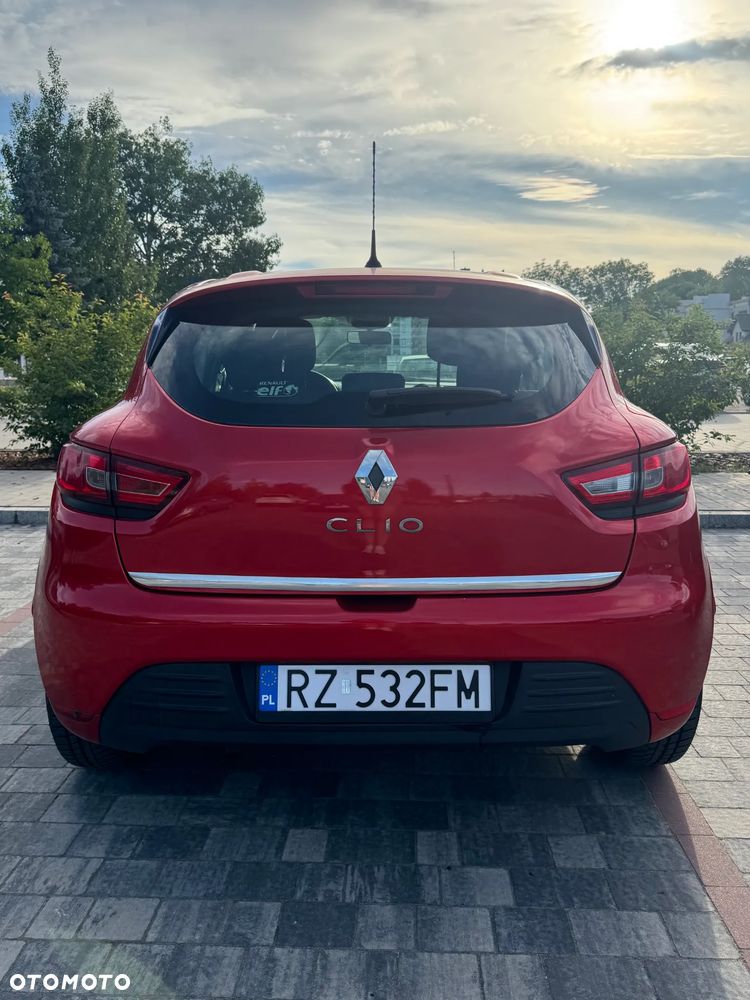 Renault Clio 1.2 16V Life - 9