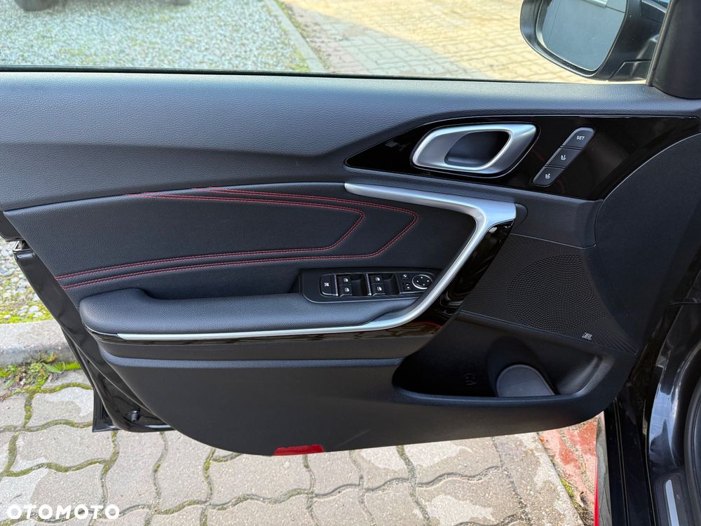 Kia ProCeed 1.6 T-GDI GT DCT - 16