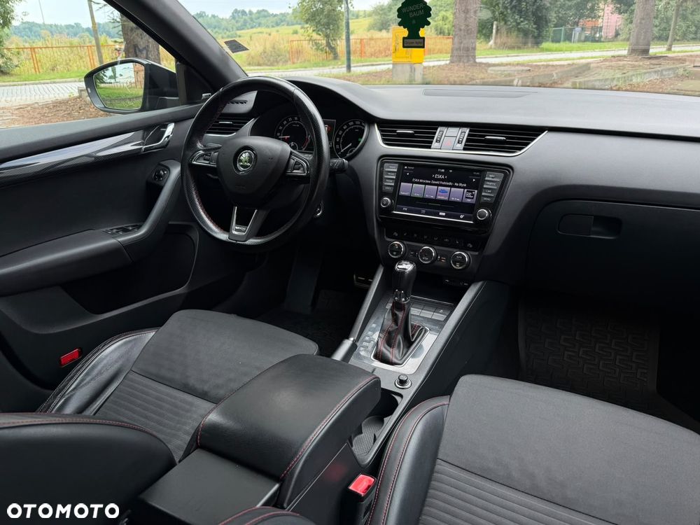 Skoda Octavia 2.0 TDI RS DSG - 9