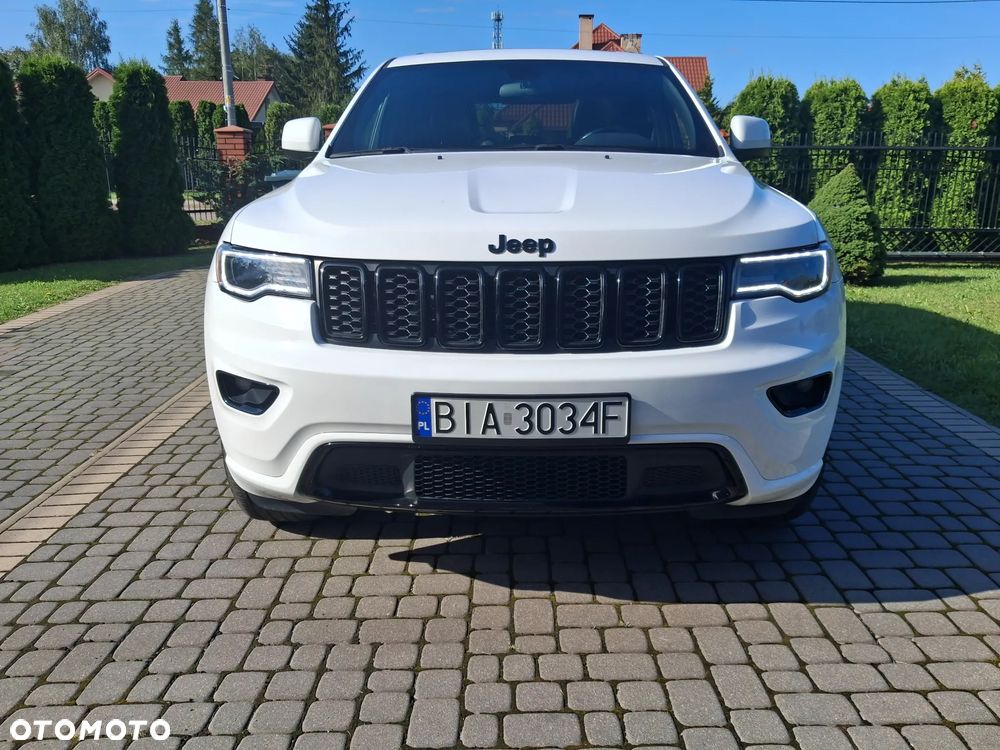 Jeep Grand Cherokee - 1