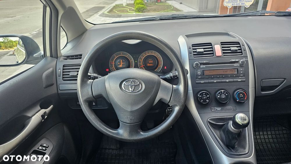 Toyota Auris 1.4 D-4D Luna - 6