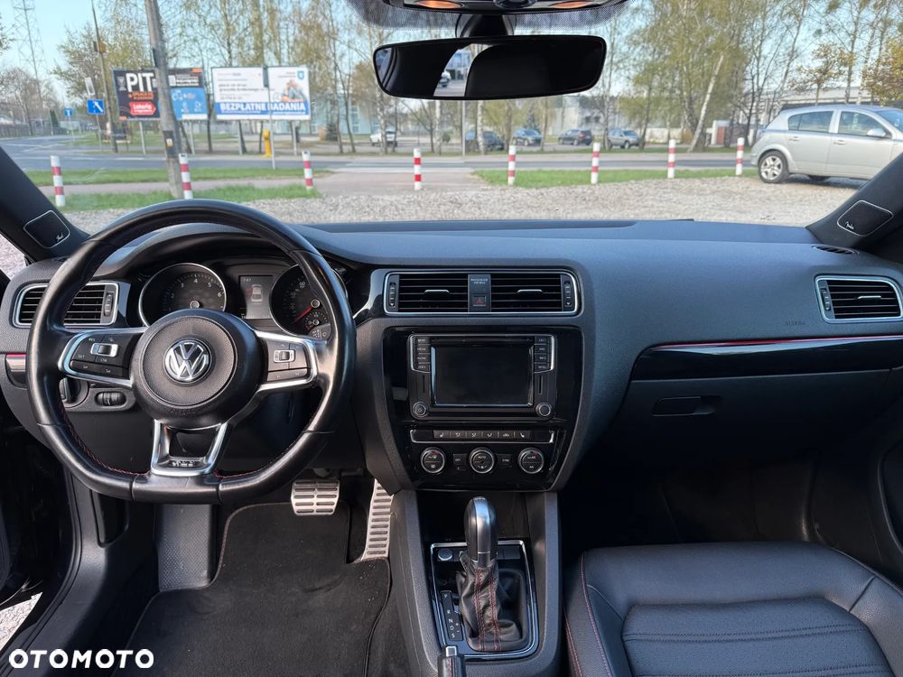 Volkswagen Jetta - 18