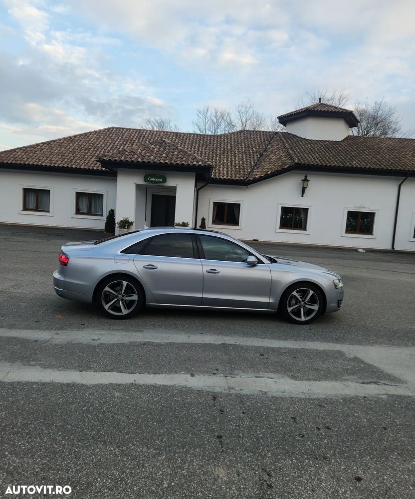 Audi A8 - 12