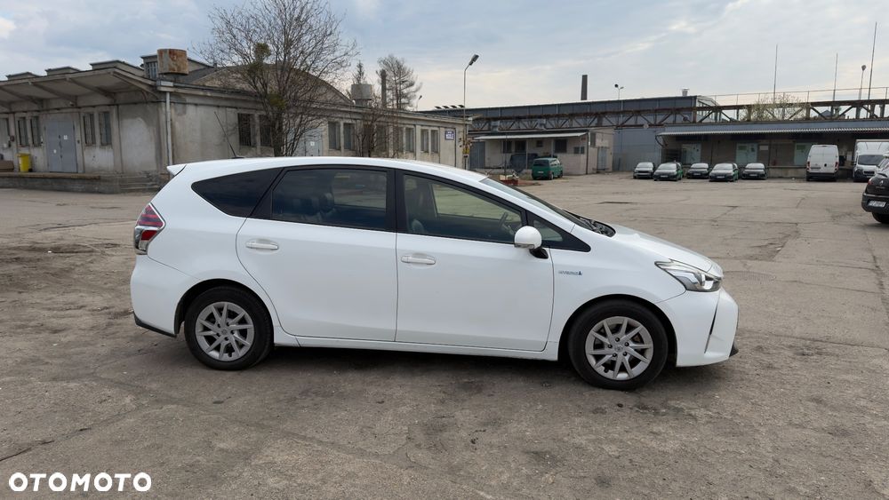 Toyota Prius+ (Hybrid) - 4