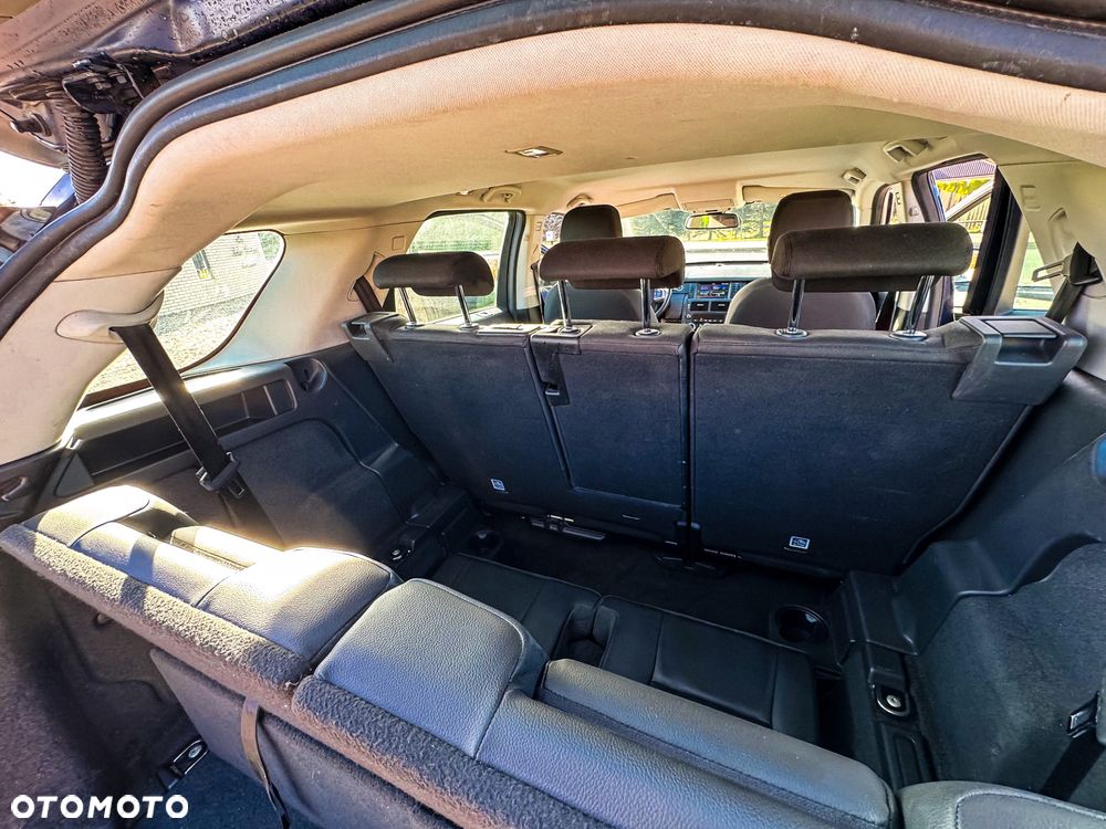 Land Rover Discovery Sport D150 R-Dynamic S - 23