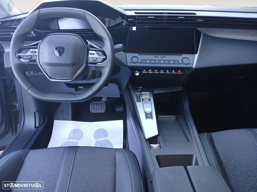 Peugeot 408 - 10