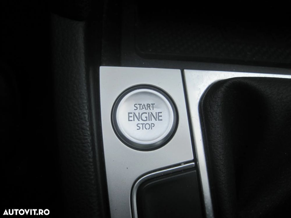 Volkswagen Passat 2.0 TDI Comfortline - 8