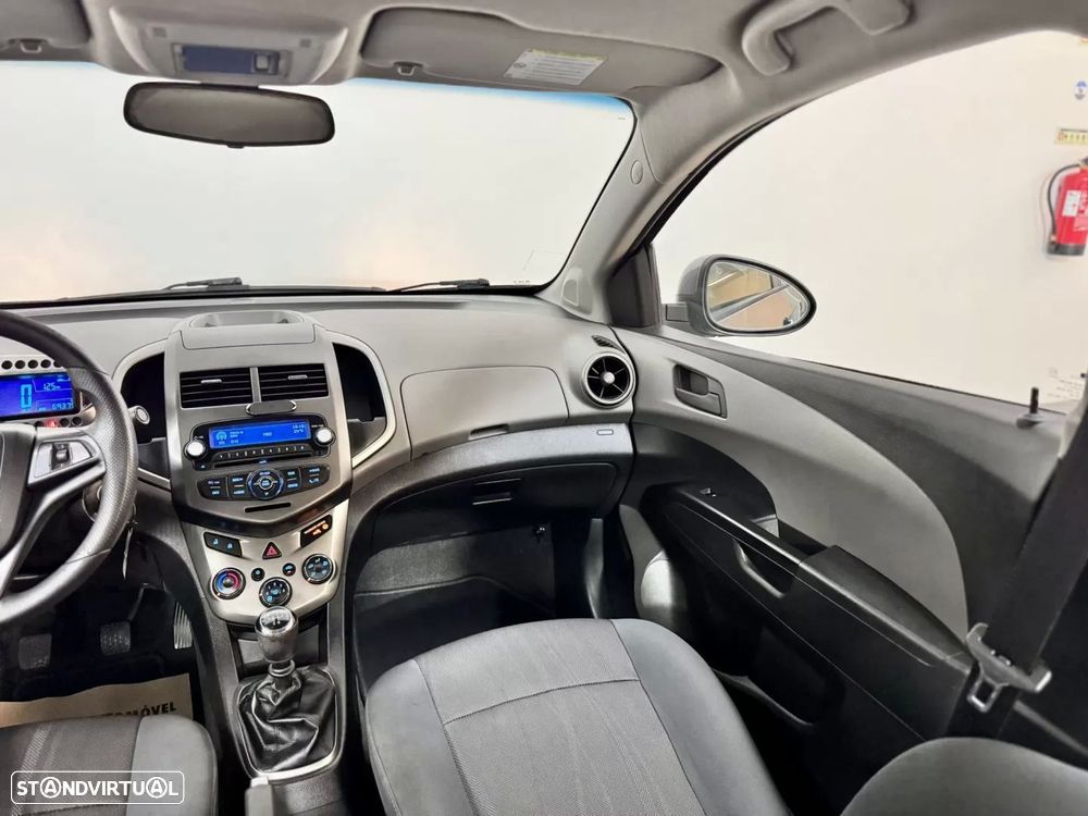Chevrolet Aveo 1.2 LT - 20