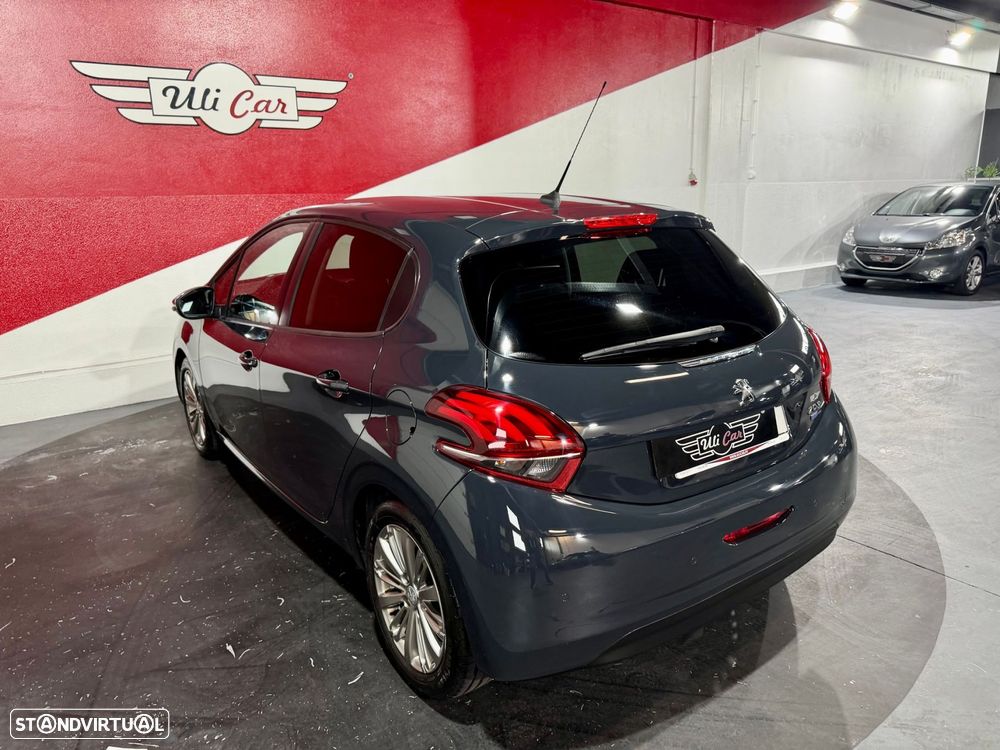 Peugeot 208 1.2 PureTech Style - 45