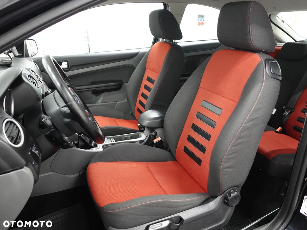 Ford Focus - 22