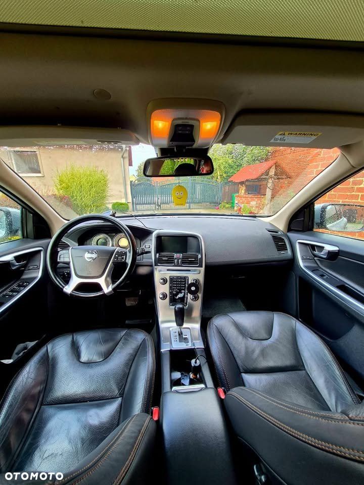 Volvo XC 60 T6 AWD Momentum - 3