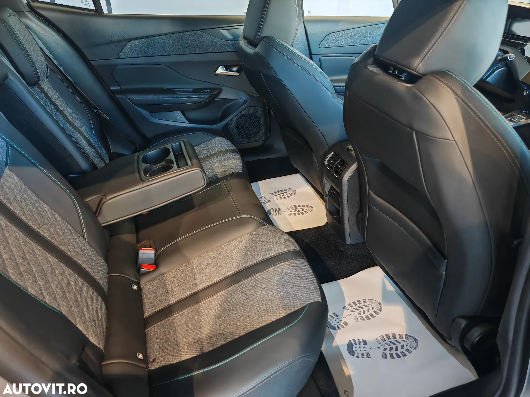 Peugeot 408 1.2L PureTech 130 S&S EAT8 Allure - 10