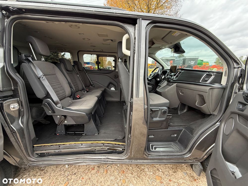 Ford Tourneo Custom 320 L1H1 VA Autm Titanium - 26