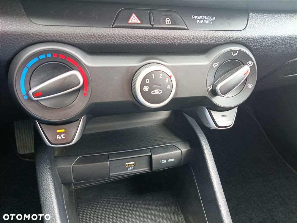 Kia Rio 1.2 M - 22