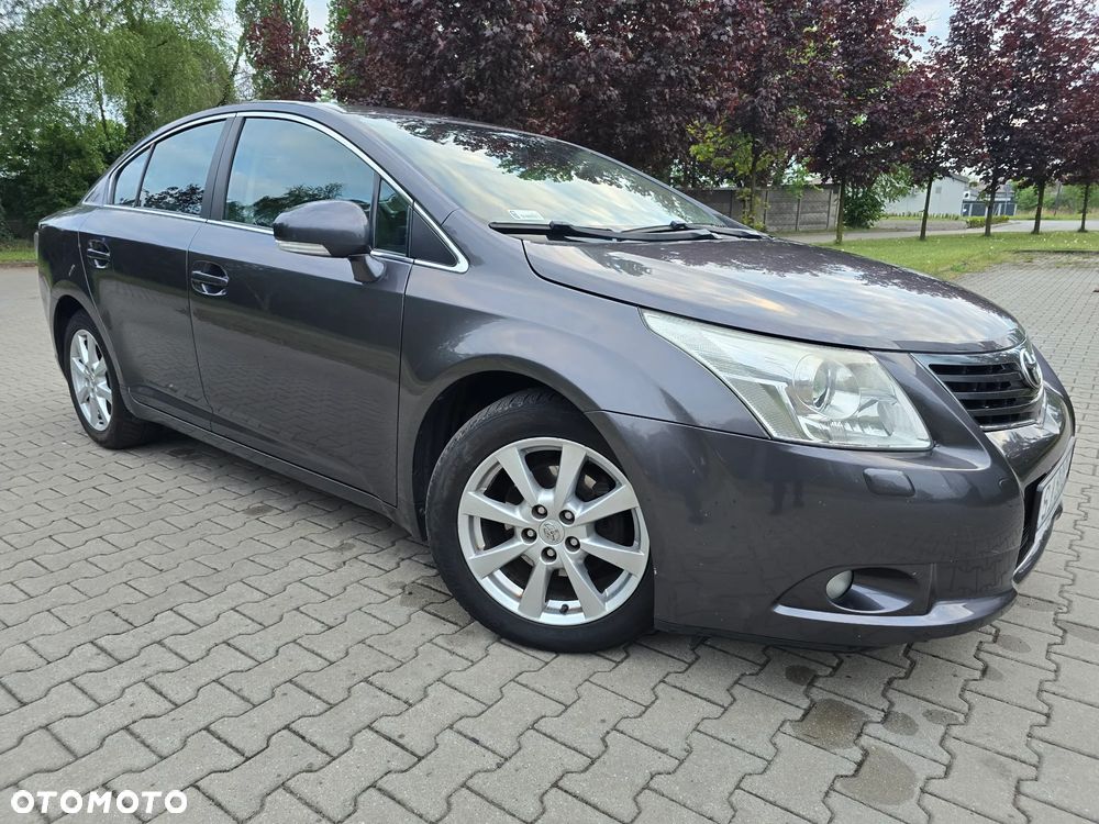 Toyota Avensis 2.0 D-4D Luna - 12
