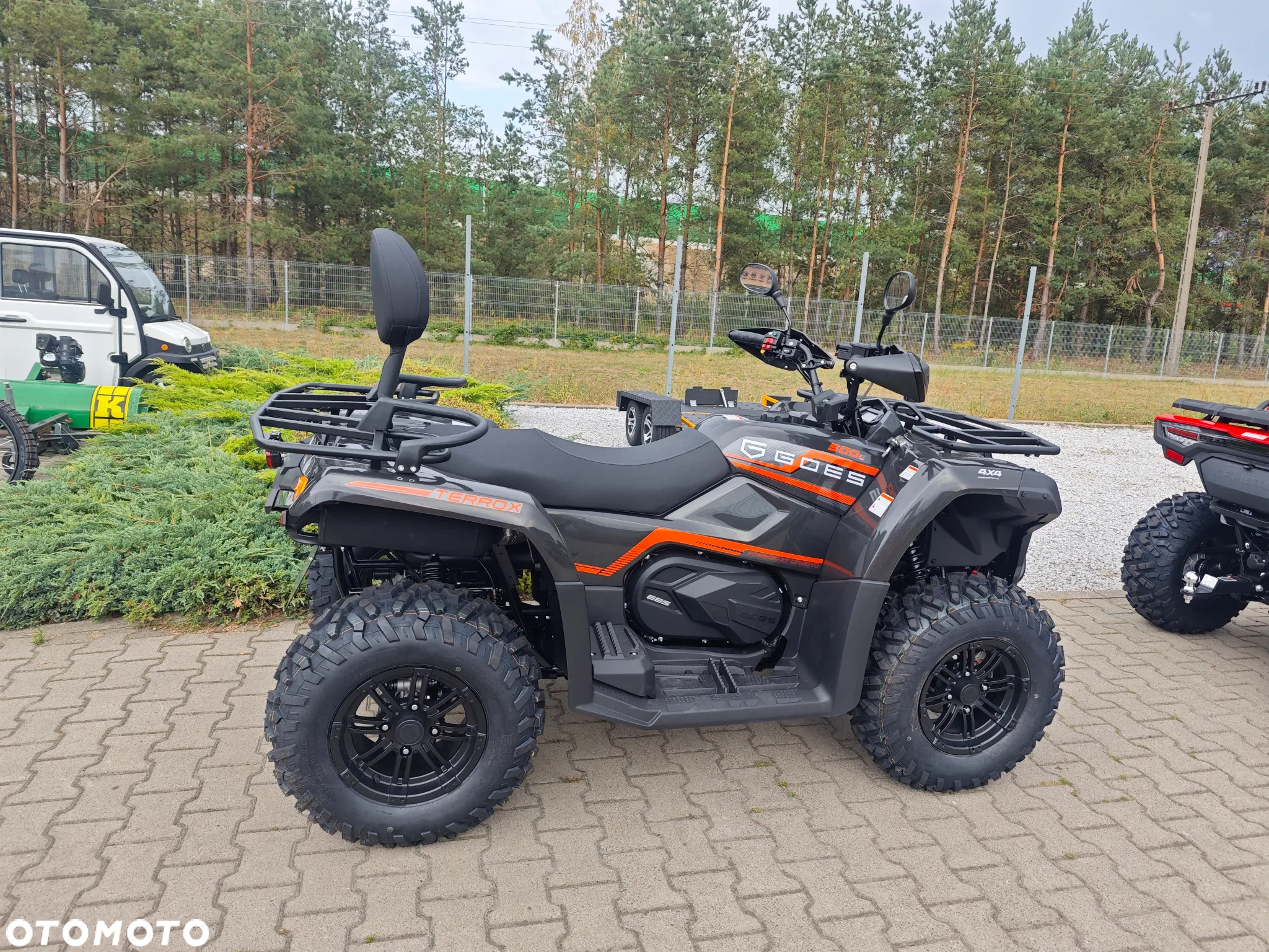 CFMoto CForce - 9