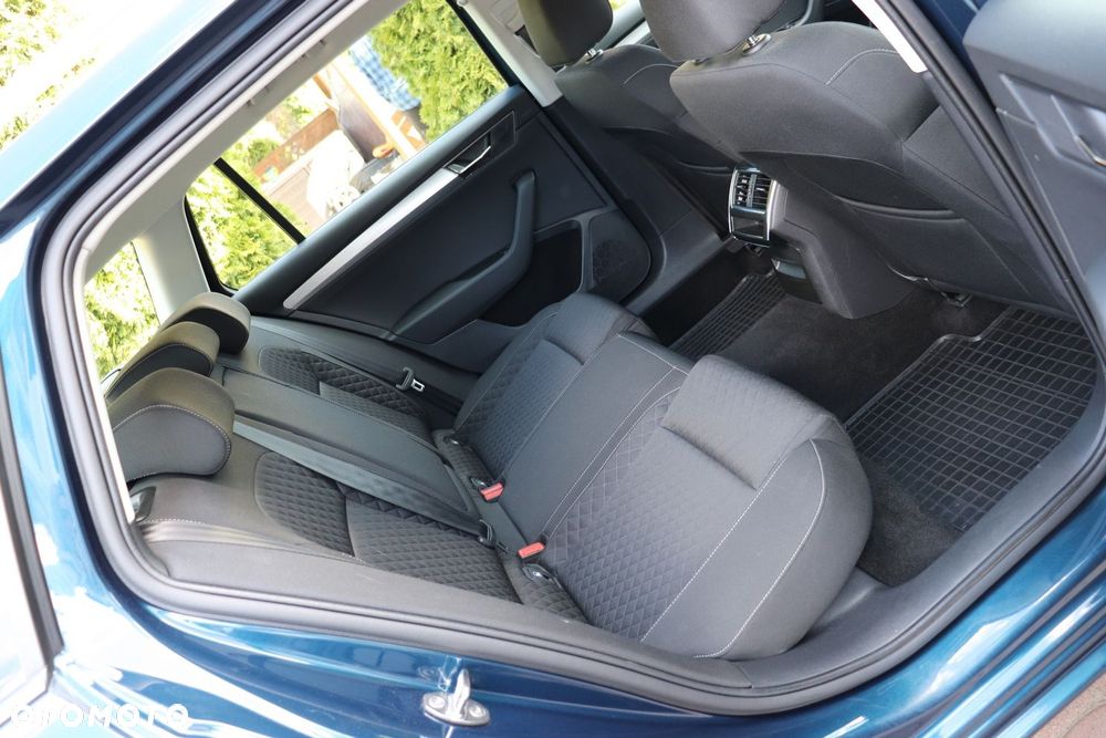 Skoda Superb 2.0 TDI Ambition DSG7 - 9