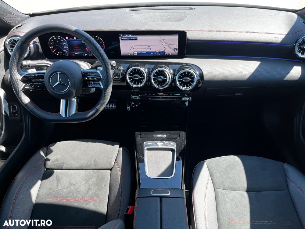 Mercedes-Benz CLA - 12