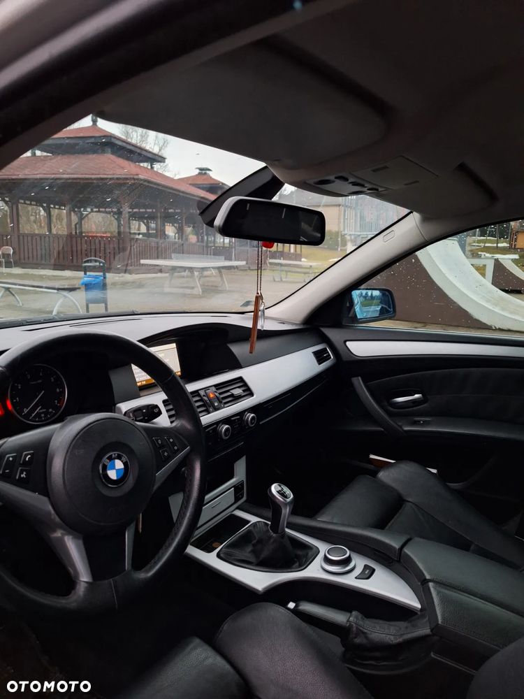 BMW Seria 5 523i - 9