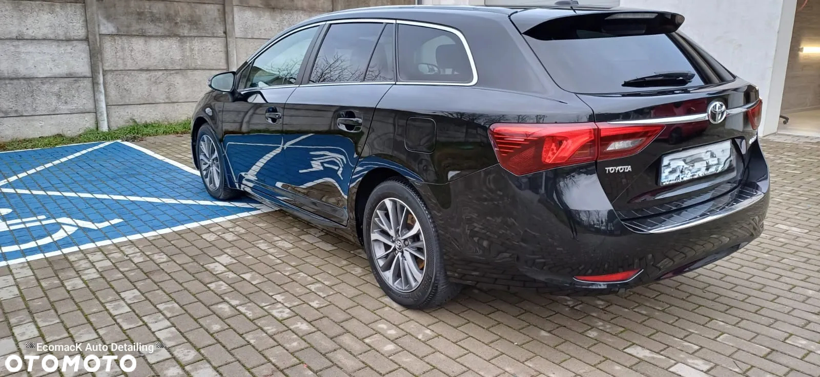 Toyota Avensis 2.0 D-4D Premium - 18