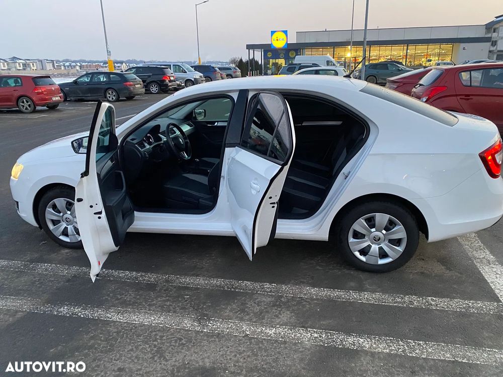 Skoda RAPID 1.0 TSI Avantaj - 34