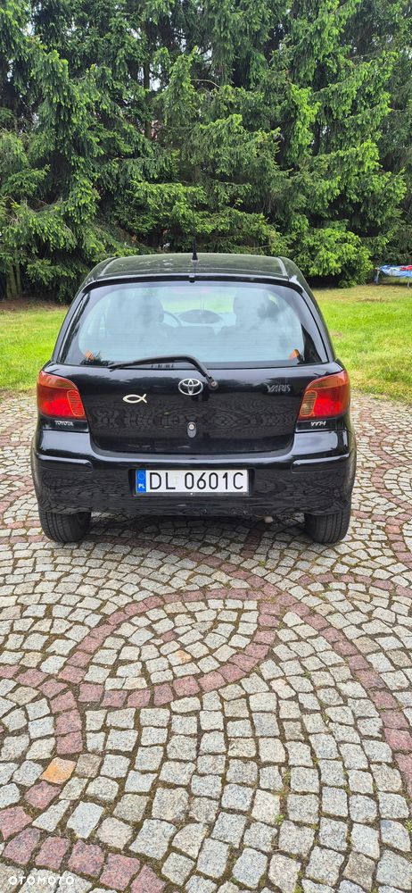 Toyota Yaris 1.0 Base - 8
