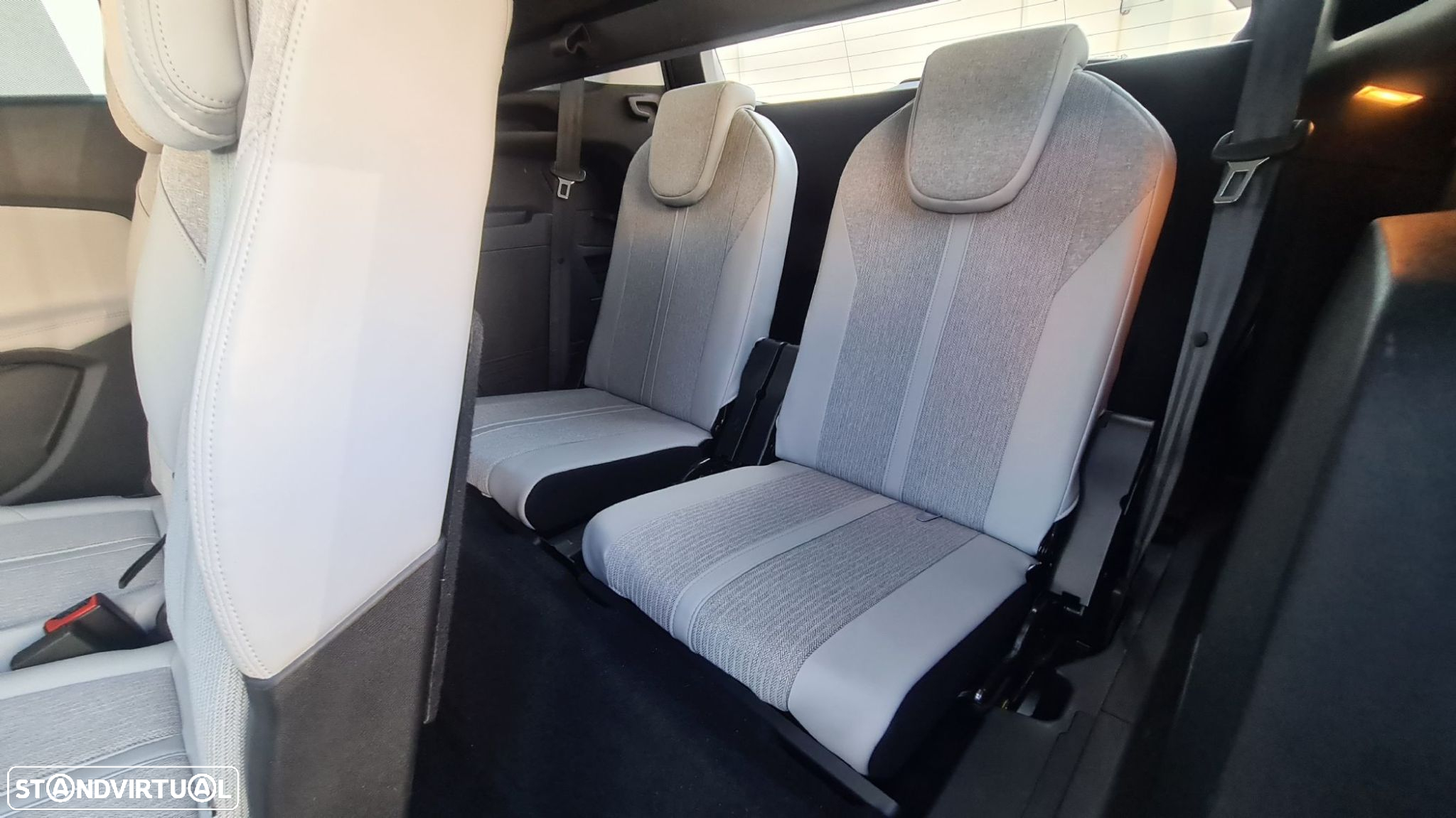 Peugeot 5008 1.5 BlueHDi Allure EAT8 - 53