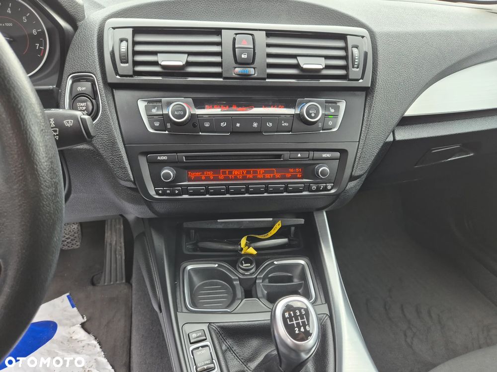 BMW Seria 1 116i Sport Line - 38