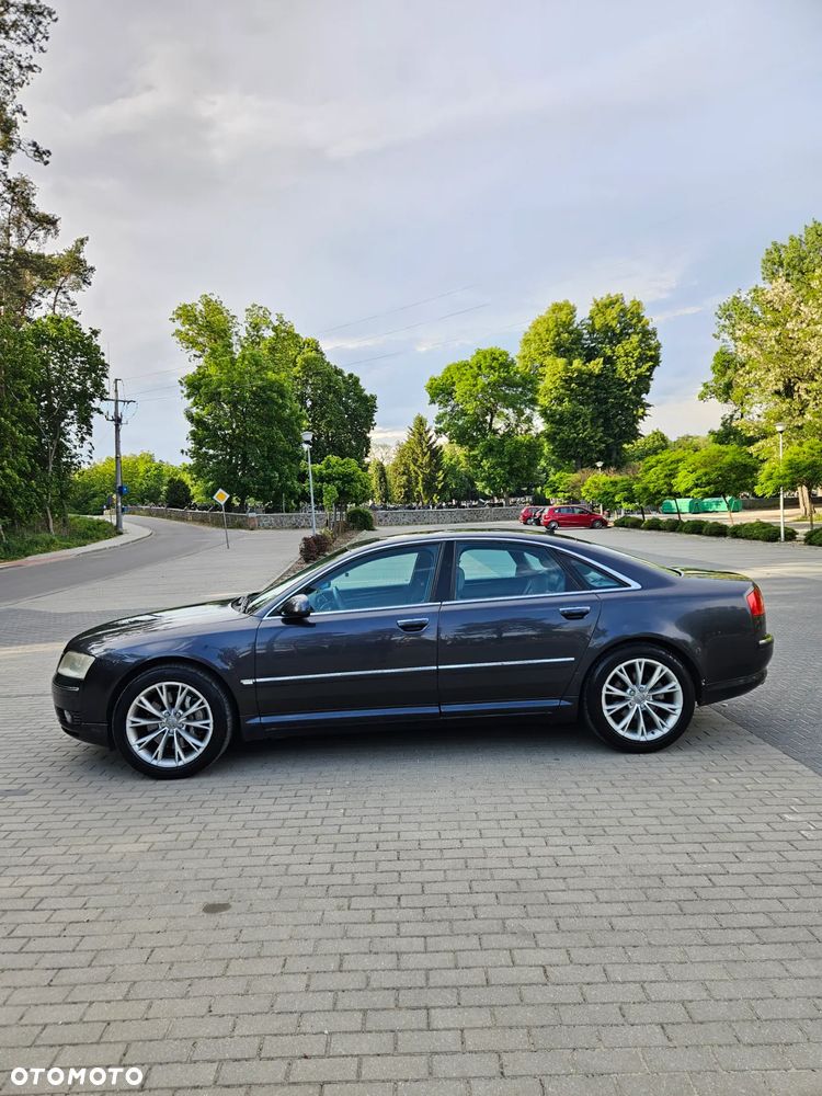 Audi A8 4.2 Quattro - 5
