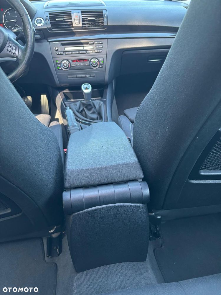 BMW Seria 1 120d DPF - 8