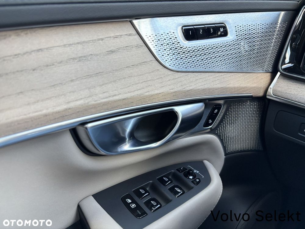 Volvo XC 90 - 20