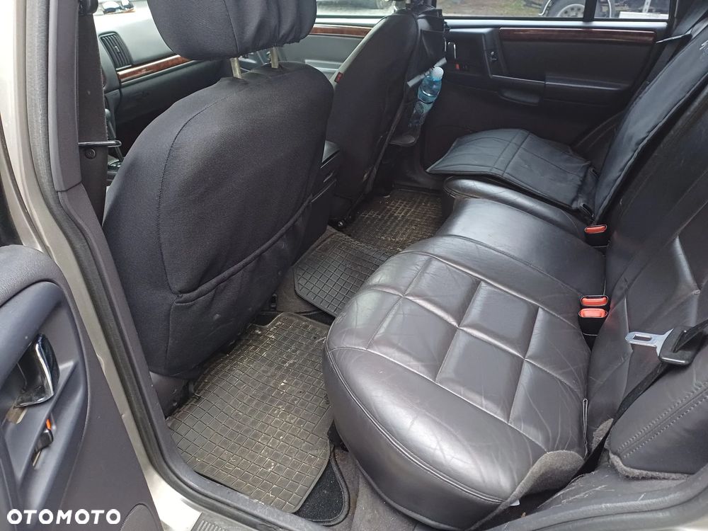 Jeep Cherokee 4.0 Limited - 10