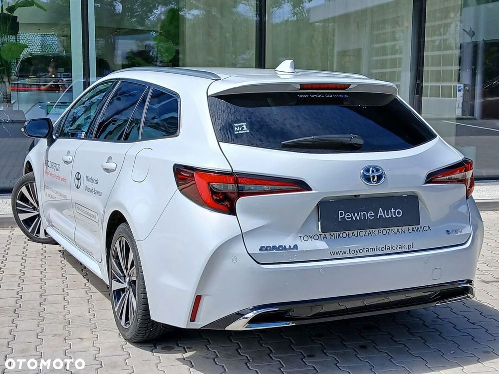 Toyota Corolla 1.8 Hybrid Style - 11