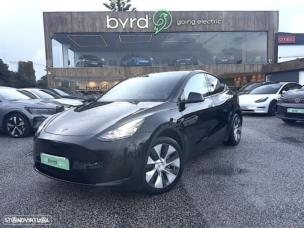Tesla Model Y Standard - 1